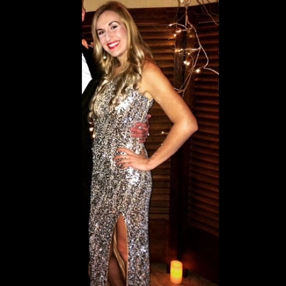 MEET YOUR POSHER - Picture 1 of 2